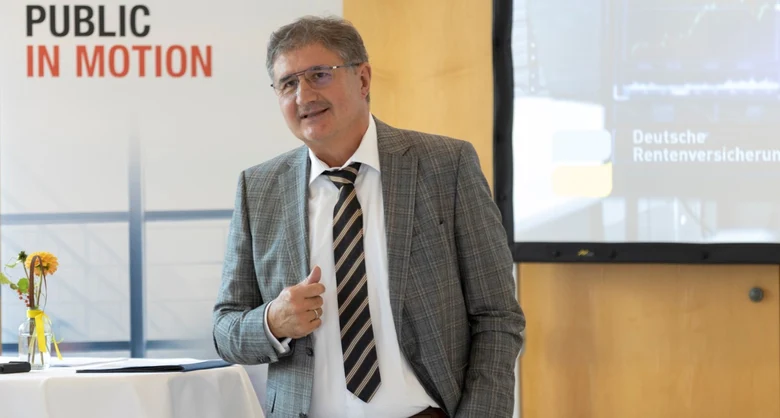 Staatssekretär Thomas Popp spricht auf der 47. Geschäftsführertagung der Deutschen Rentenversicherung