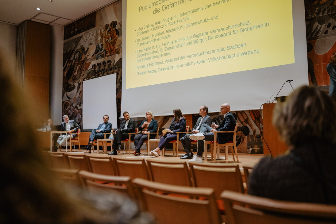 Podiumsdiskussion